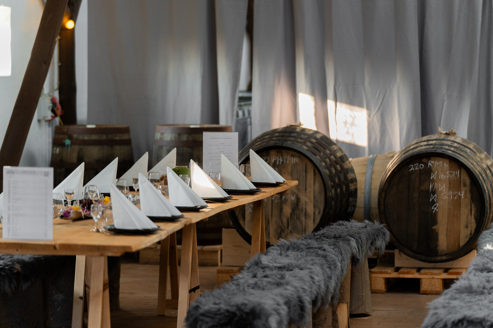 Lej vores historiske festlokaler